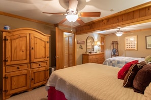 3 bedrooms, iron/ironing board, free WiFi, bed sheets