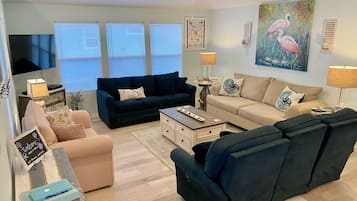 Smart-TV, DVD-spiller, bøker og strømmetjenester