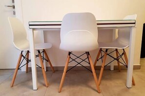 Design Apartment | In-room dining - Royal Apartment Tel Aviv (Tel Aviv)