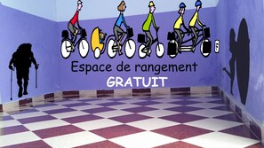 Interior - Les Tajines Bleus (Ida Ou Guelloul)