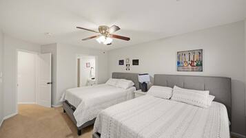 6 bedrooms, desk, iron/ironing board, WiFi