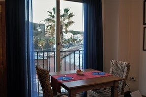 Ilmainen päivittäinen buffetaamiainen 