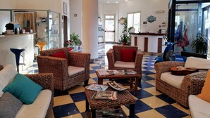 Reception - Blue Moon Hotel (Pantelleria)