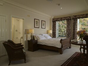 Superior Double Room, 1 Double Bed, Ensuite, City View | Free minibar items, in-room safe, individually decorated - The Old Vine (Winchester)