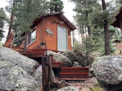 The Alpaca Barnhaus in the Jemez Mountains-Quiet & Comfortable at 8700' 