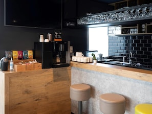 Bar (in der Unterkunft)