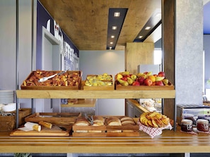 Daily buffet breakfast for a fee