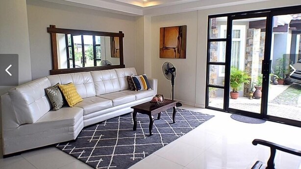 Ảnh chưa phân loại, 1 trong số 25 ảnh, nút