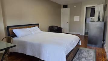 Comfort Double Room, 1 Double Bed | Premium bedding, desk, laptop workspace, iron/ironing board