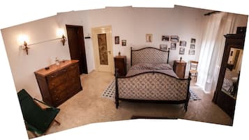 5 bedrooms, WiFi, bed sheets, wheelchair access