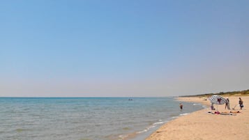 Una spiaggia nelle vicinanze