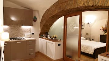 2 Schlafzimmer, Schreibtisch, BĂŒgeleisen/BĂŒgelbrett, kostenloses WLAN