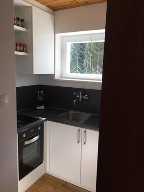 Frigorífic, forn, placa de cuina i rentaplats 