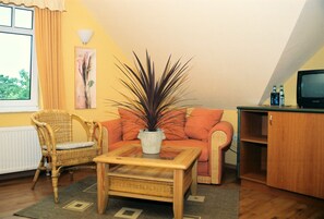 TV - Double room with separate beds - beach Hotel Nordischer Hof (Kühlungsborn)