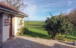 Exterior detail - 3 bedroom gorgeous home in ørsted (Ørsted)