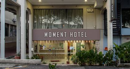 Moment Hotel