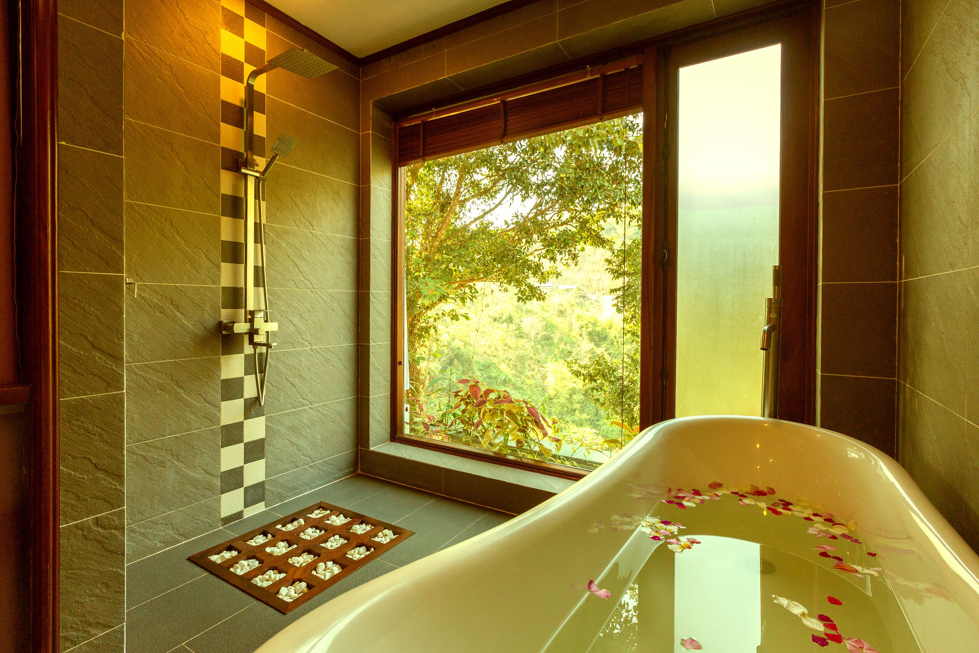 presidential suite | bathroom | separate bathtub and shower, free toiletries, hair dryer, bathrobes