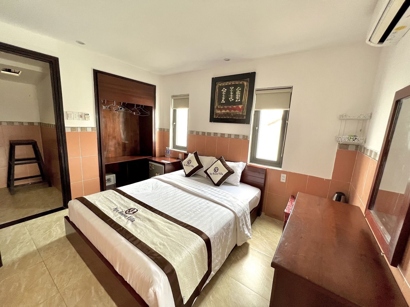 Minibar, desk, blackout curtains, free WiFi