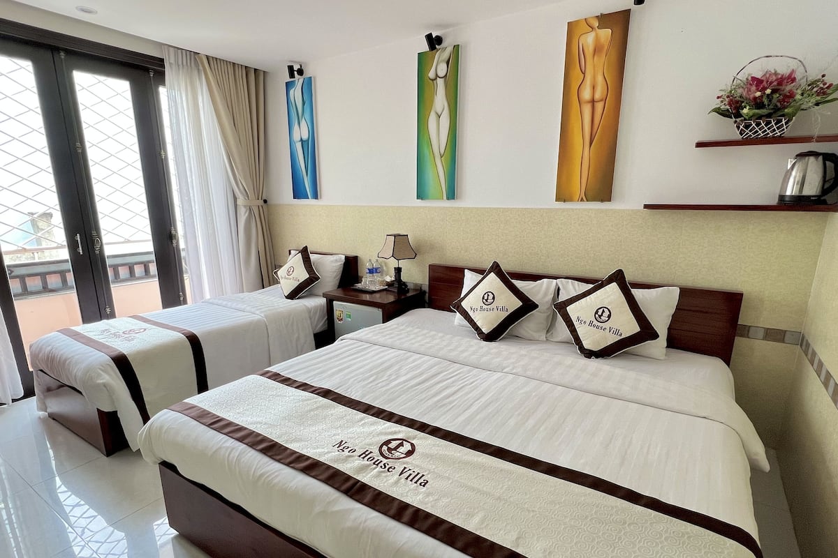 Minibar, desk, blackout curtains, free WiFi