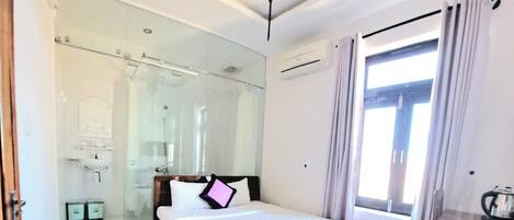 Doppia Standard, non fumatori | Biancheria in cotone egiziano, materassi a doppio strato, minibar