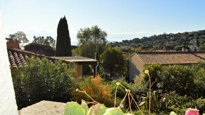Property grounds - Studio with sleeping area near beach with parking - Le Lavandou (Le Lavandou)