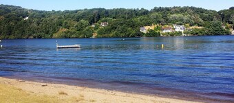 Éguzon beach and lake 500 m away! Classified*** air-conditioned gîte - sleeps 10