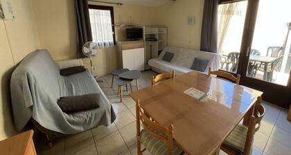 T2 Villa with pool and parking in Port Leucate, 4 people