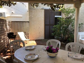 Outdoor dining - Seaside Villa T4, 8 Guests, 3 Terraces, 2 Bath, 350m to Beach, Leucate (Port Leucate)