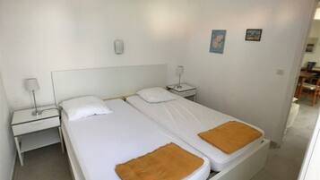 2 bedrooms