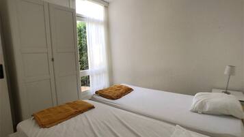 2 bedrooms