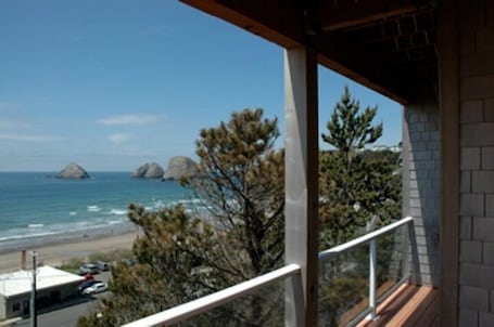 Property grounds. Plan your best vacation<br>