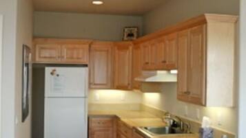 Refrigerador, microondas, parrilla de estufa y lavavajillas