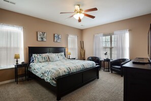 3 sovrum, strykjärn/strykbräda, gratis wi-fi och sängkläder