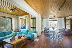 Living area - Ayia Napa Villa Magnolia (Ayia Napa)
