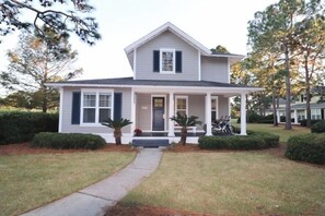 Exterior - FAMILY-PERFECT, 2 golf carts, beach chairs,bikes, UPSTAIRS AC, NO PETS, (Miramar Beach)