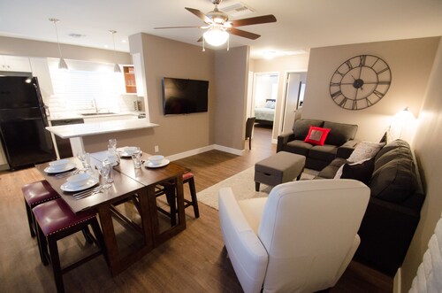 PRESCOTT GETAWAY, HISTORIC DOWNTOWN PRESCOTT, SPECTACULAR REMODEL !!!