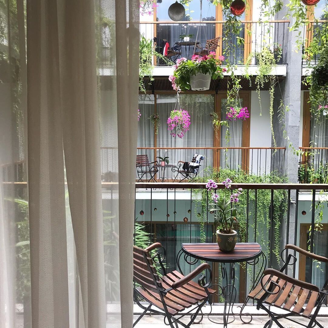 family room | terrace/patio