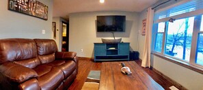 تلفزيون ذكي، مشغل دي في دي، مكتبة فيديو