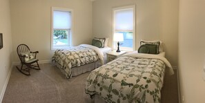 4 bedrooms, desk, iron/ironing board, free WiFi