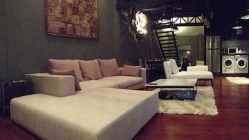 Nimman F3 | Area keluarga | TV layar datar