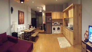 Nimman F1 | Wohnbereich | Flachbildfernseher