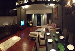 Nimman F3 | In-room dining - Nakara Loft Chiangmai Nimman (Chiang Mai)