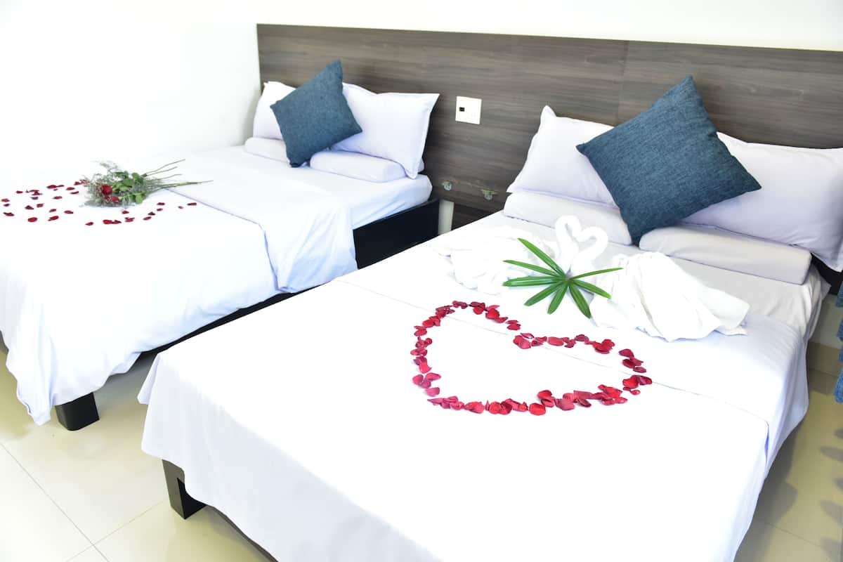 Minibar, escritorio y wifi gratis