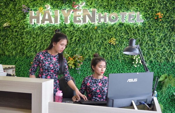 Reception - Hai Yen Hotel (Da Nang)