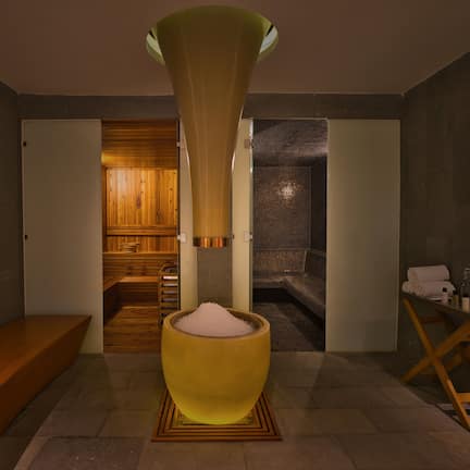 Couples treatment rooms, sauna, steam room, hot stone massages