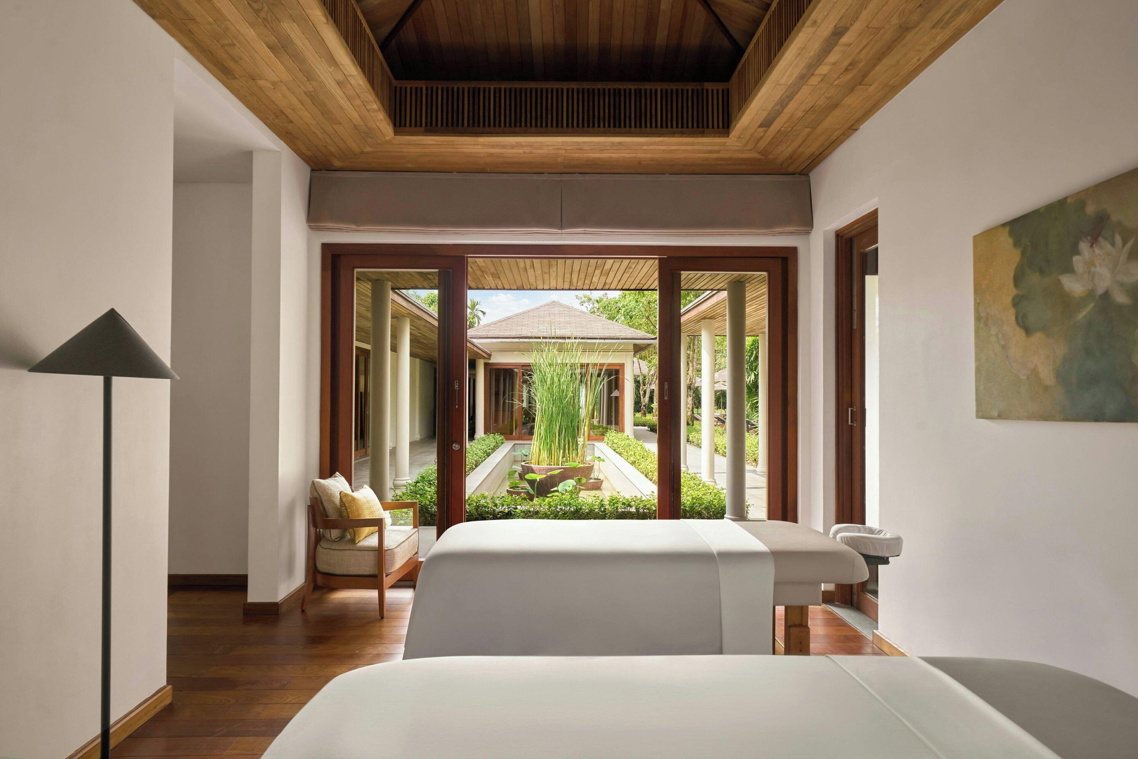 Villa, 5 slaapkamers, uitzicht op rivier (Private Pool) | Luxe beddengoed, een minibar, een kluis op de kamer, een bureau