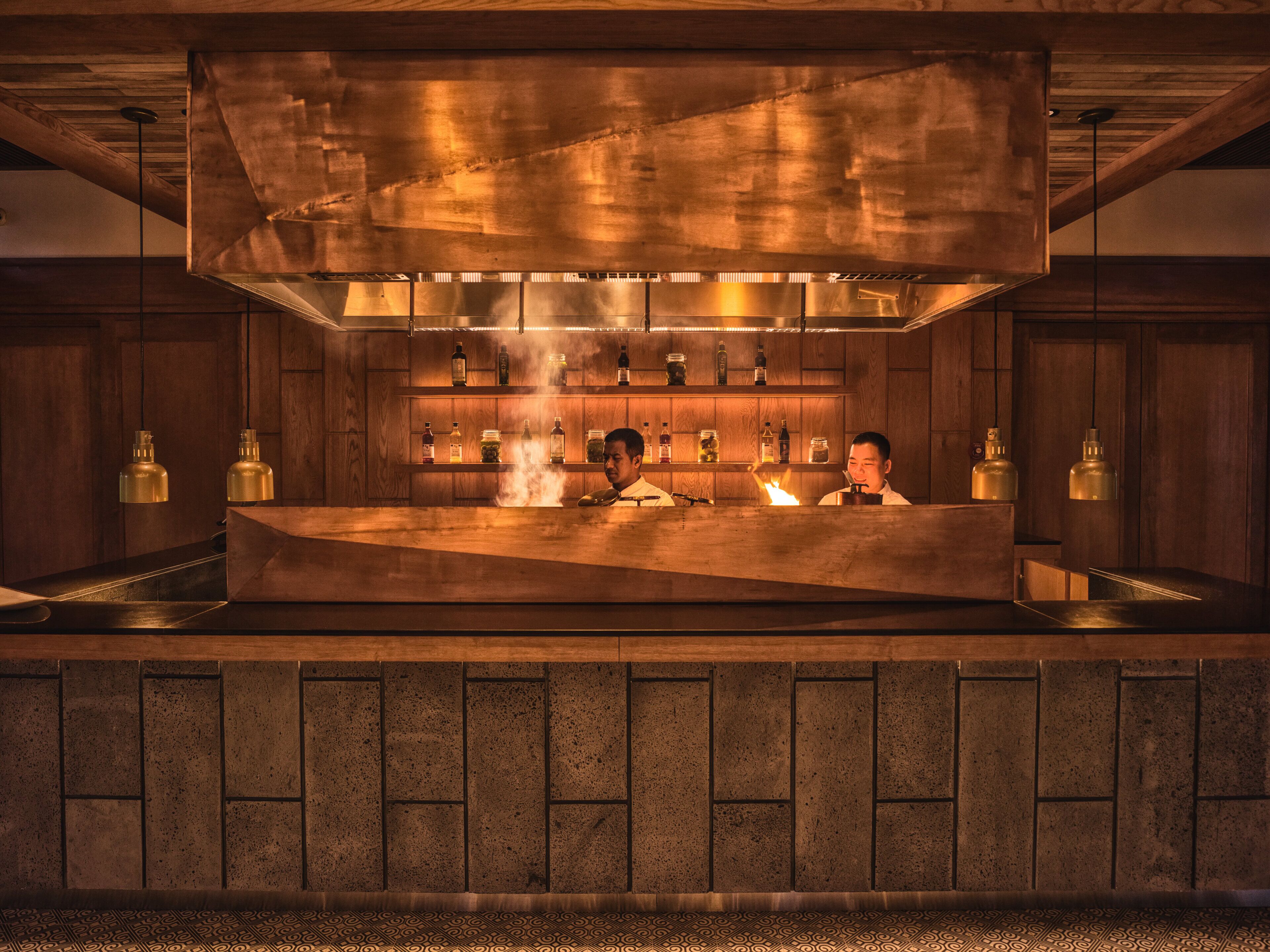 2 restaurants, breakfast, lunch served; local and international cuisine