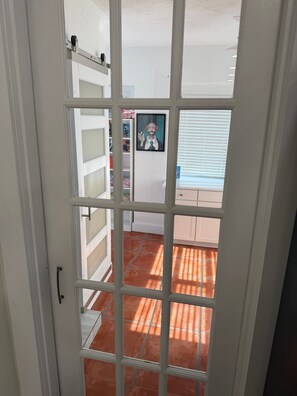 Interior - Private Beach 1 Block To Lido Beach. 1/2 Mile St. Armand Circle (Sarasota)