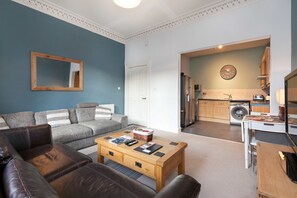 Luxury Apartment, 3 Bedrooms, City View | Living area | Flat-screen TV - Edinburgh Victorian Luxury Apartment (Edinburgh)