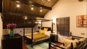 Deluxe Suite | Blackout curtains, free WiFi